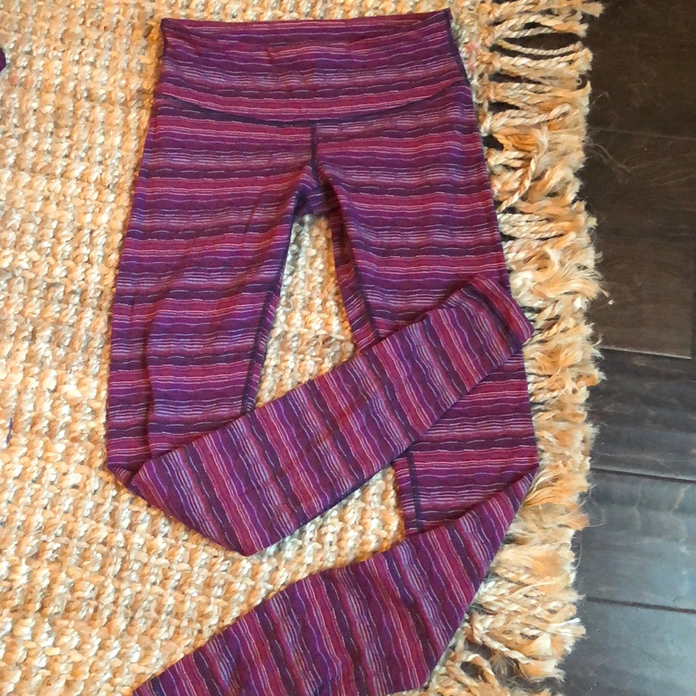 Maroon striped 7/8 Lululemon leggings